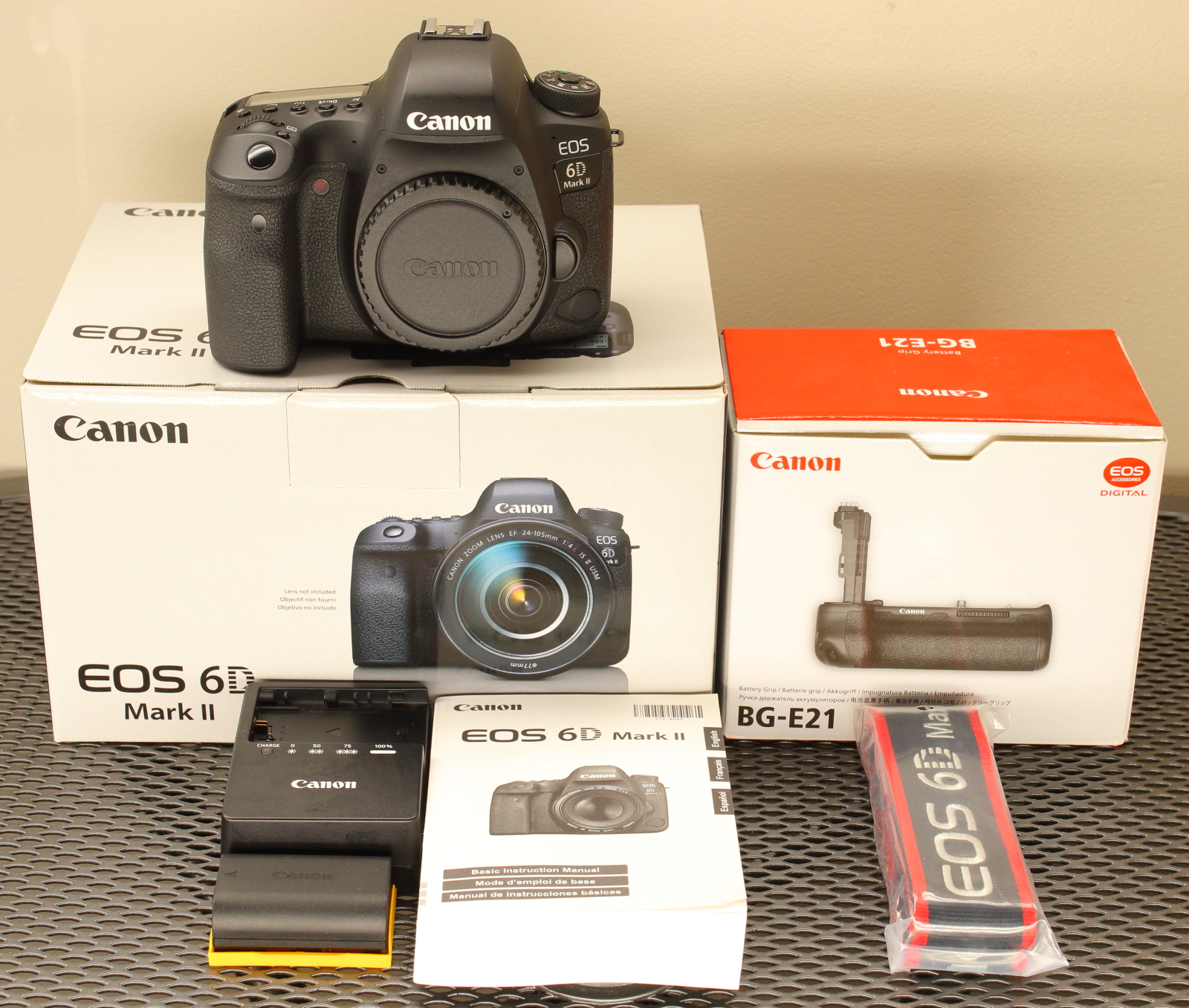 EOS6D Mark2 専用 バッテリーグリップ BG-E21（Canon EOS 6D Mark II  