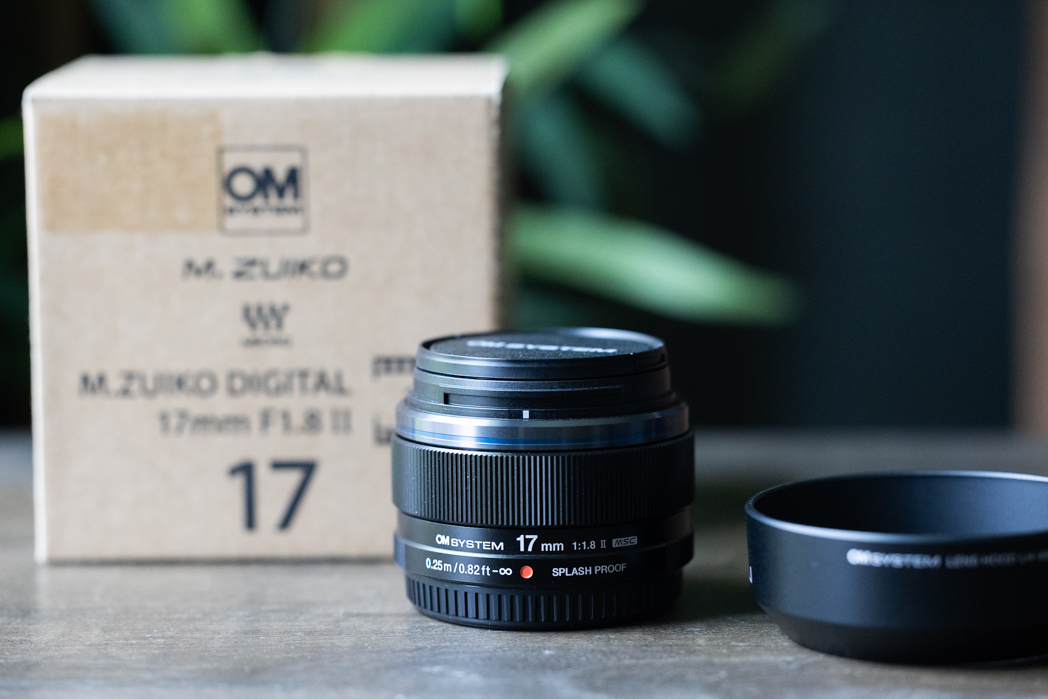OM System 17mm f/1.8 ii (LNIB)