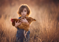 Elliott & His Hen